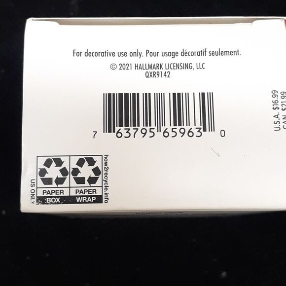 '2021 Hallmark Keepsake Frosty Friends ornament - Picture 6 of 6